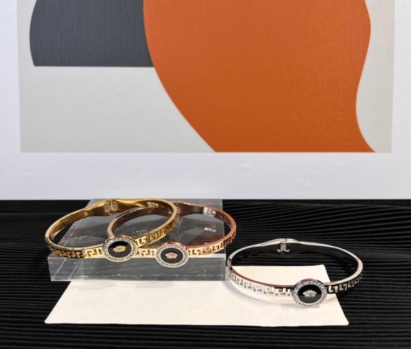 charm bracelets women bangle luxury designer jewelry crystal 18k gold plated 925 silver plated stainless steel lovers gift bangles4286979, Black
charm bracelets women bangle luxury designer jewelry crystal 18k gold plated 925 silver plated stainless steel lovers gift bangles4286979, Black