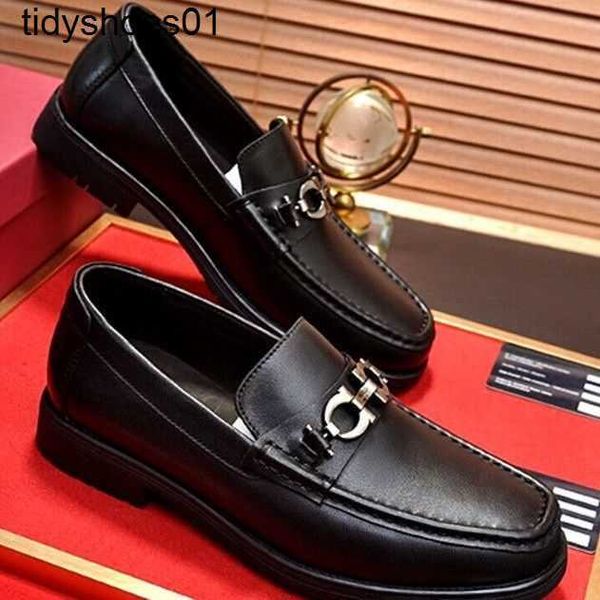 2023 business feragamos dress casual leather shoes british men's genuine leather horse titles buckle soft sole lefu shoes, Black
2023 business feragamos dress casual leather shoes british men's genuine leather horse titles buckle soft sole lefu shoes, Black