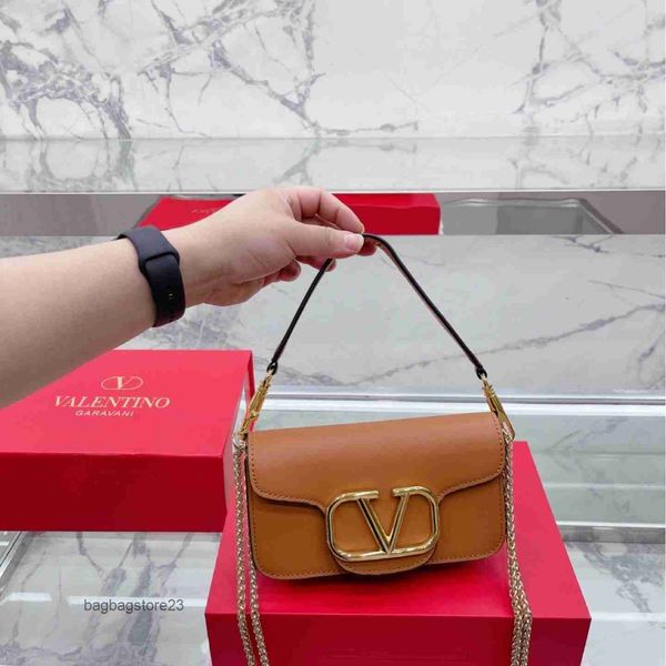 same women's valentiino v star bags big lady travel designer bag chain female strap handheld crossbody style fashion high grade small s
same women's valentiino v star bags big lady travel designer bag chain female strap handheld crossbody style fashion high grade small s