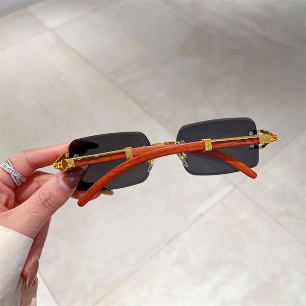 fashion luxury designer mens glasses sunglasses for women men ladies designers gold frame carving eyewear head metal screwdriver, White;black
fashion luxury designer mens glasses sunglasses for women men ladies designers gold frame carving eyewear head metal screwdriver, White;black