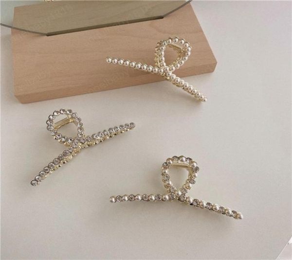 new fashion women hair claws pearl decorative metal hair clip claw hairdressing tool hair accessories5594954, Slivery;white
new fashion women hair claws pearl decorative metal hair clip claw hairdressing tool hair accessories5594954, Slivery;white