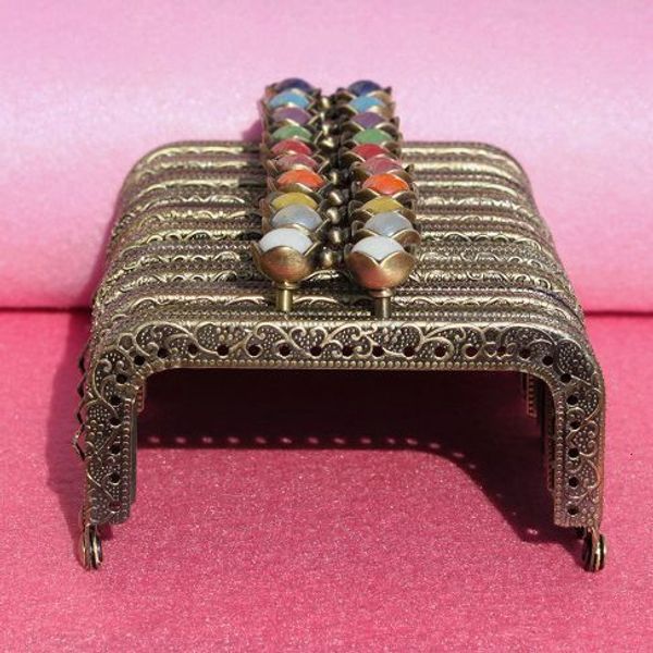 bag parts accessories wholesale 85cm bronze metal coining pattern coin purse frame 10color lotus head kiss clasp diy square 230810, Black
bag parts accessories wholesale 85cm bronze metal coining pattern coin purse frame 10color lotus head kiss clasp diy square 230810, Black