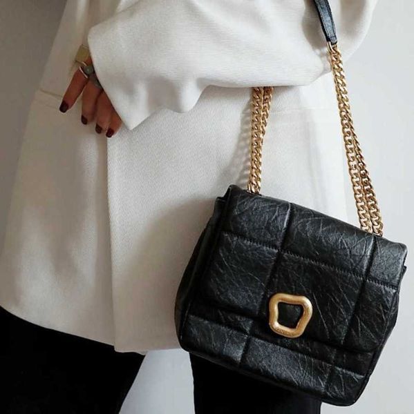 songmont bags song chocolate series wonton lock buckle small calfskin one shoulder chain square bag light luxury and high sense
songmont bags song chocolate series wonton lock buckle small calfskin one shoulder chain square bag light luxury and high sense