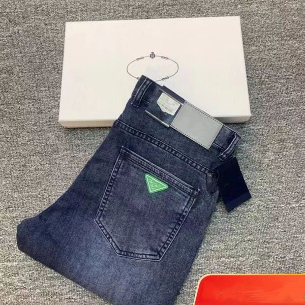 designer men's blue letter premium luxury washed letter row patch motorcycle vintage stretch business pants
designer men's blue letter premium luxury washed letter row patch motorcycle vintage stretch business pants