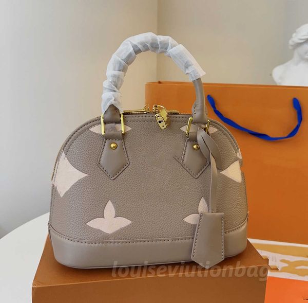ladies fashion casual designe luxury handbag shoulder bags crossbody 5a n41221 m53152 m44829 2 size bb pm shell bag purse pouch
ladies fashion casual designe luxury handbag shoulder bags crossbody 5a n41221 m53152 m44829 2 size bb pm shell bag purse pouch