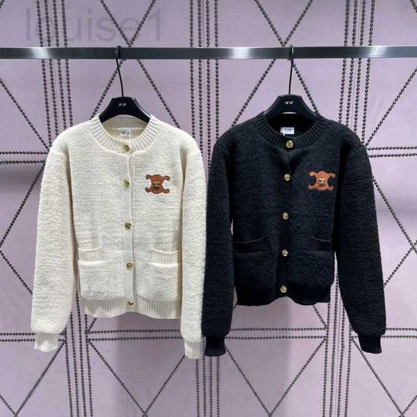women's knits & tees designer ce23 new fashionable and triumphal arch leather label decoration double pocket long sleeve knitted cardig, White
women's knits & tees designer ce23 new fashionable and triumphal arch leather label decoration double pocket long sleeve knitted cardig, White