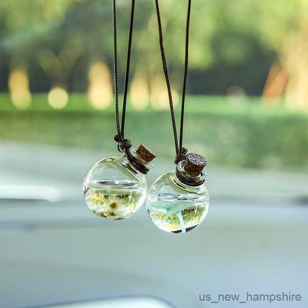 decorations car perfume pendant flower hanging bottle auto mirror fragrance air decor interior accessories for girl gifts r230811
decorations car perfume pendant flower hanging bottle auto mirror fragrance air decor interior accessories for girl gifts r230811