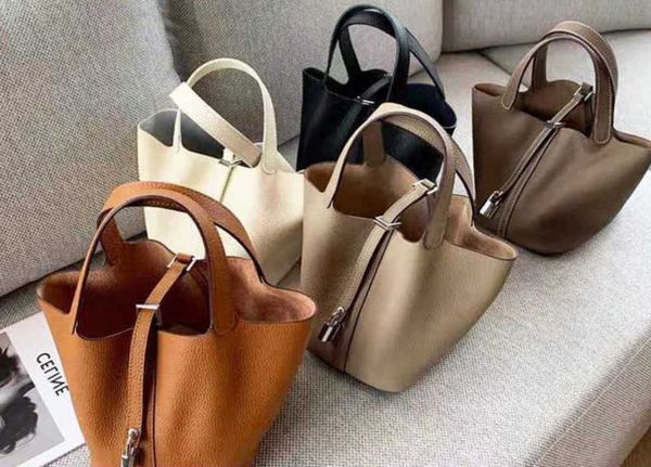 authentic handbag desinger totes picotin bags 2023 new womens bag handheld headlayer cowhide leather bucket high end vegetable basket gi
authentic handbag desinger totes picotin bags 2023 new womens bag handheld headlayer cowhide leather bucket high end vegetable basket gi