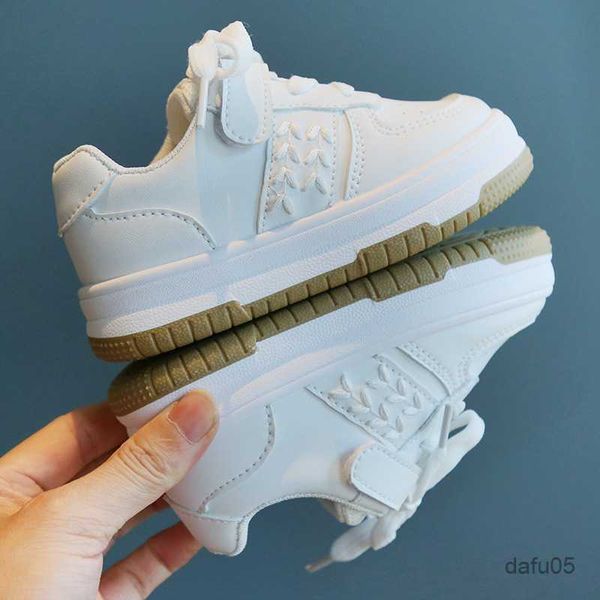 sneakers children's 2023 spring and autumn small white shoes girls' sports shoes anti slip lightweight boys' casual soft sole, Black;red
sneakers children's 2023 spring and autumn small white shoes girls' sports shoes anti slip lightweight boys' casual soft sole, Black;red