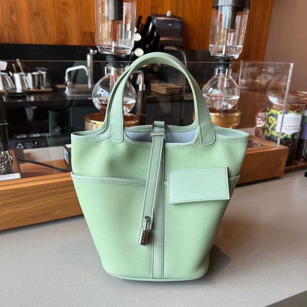 luxury brand designer h ermes picotin lock tote bags for sale 2023 summer new genuine leather bucket vegetable basket large capacity womens
luxury brand designer h ermes picotin lock tote bags for sale 2023 summer new genuine leather bucket vegetable basket large capacity womens