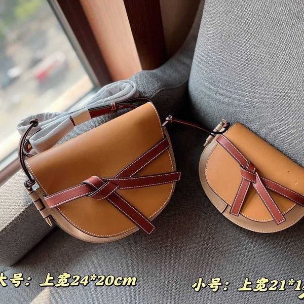 loewees colored gate saddle bag small and large cowhide saddle bag single shoulder crossbody womens bag popular on the internet celebrity sa
loewees colored gate saddle bag small and large cowhide saddle bag single shoulder crossbody womens bag popular on the internet celebrity sa
