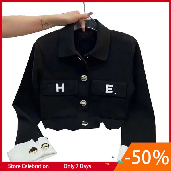 newdesigner lapel polo women's jackets fashion chest pocket alphabet embroidery printed metal buckle knitted long-sleeved cardigan jack, White
newdesigner lapel polo women's jackets fashion chest pocket alphabet embroidery printed metal buckle knitted long-sleeved cardigan jack, White