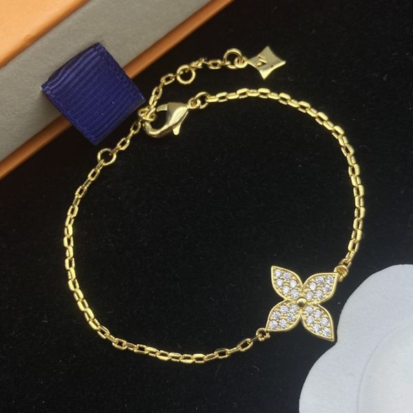 with box necklace pendant heart designer bracelet diamond chain fashion stud earrings gold luxurious for women fashions love jewelry origina, Silver
with box necklace pendant heart designer bracelet diamond chain fashion stud earrings gold luxurious for women fashions love jewelry origina, Silver