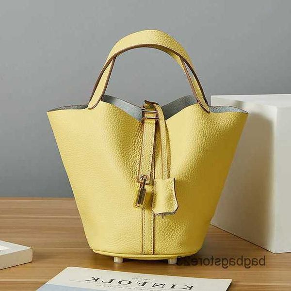 gold bag hremes leather soft picotin women's fashion lock hardware basket designer portable bucket tote bags leisure hand 18cm t47u
gold bag hremes leather soft picotin women's fashion lock hardware basket designer portable bucket tote bags leisure hand 18cm t47u