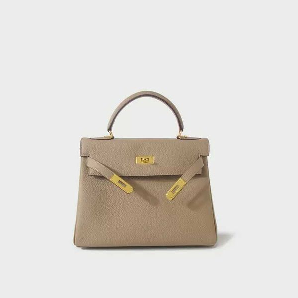designer bags genuine 2023 new leather second generation kelys litchi patterned bag fashionable and high-end one shoulder crossbody handbag
designer bags genuine 2023 new leather second generation kelys litchi patterned bag fashionable and high-end one shoulder crossbody handbag