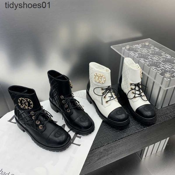 channel martin boots 2022 new autumn/winter lace up short boot style thick sole thick heel colored women's shoe, Black
channel martin boots 2022 new autumn/winter lace up short boot style thick sole thick heel colored women's shoe, Black