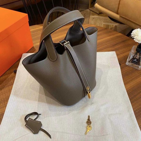 original designer h ermes picotin lock tote bags for sale handmade wax thread vegetable basket womens bag genuine leather with real logo
original designer h ermes picotin lock tote bags for sale handmade wax thread vegetable basket womens bag genuine leather with real logo