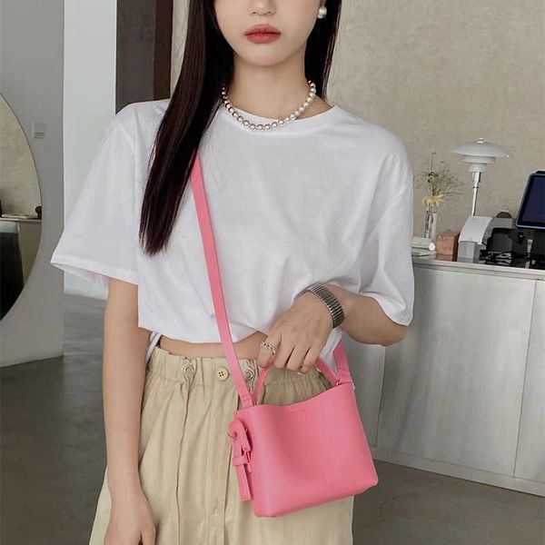 picotin lock bags for women of brand h ermes small design 2023 new handbag vegetable basket water bucket bag leather light with real logo
picotin lock bags for women of brand h ermes small design 2023 new handbag vegetable basket water bucket bag leather light with real logo