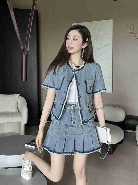 women's two piece pants designer p family 23 early autumn collection new embroidery letter water wash raw edge denim coat+slim pleated, White
women's two piece pants designer p family 23 early autumn collection new embroidery letter water wash raw edge denim coat+slim pleated, White