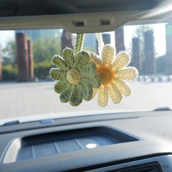 decorations crochet accessories cute rainbow daisy mirror hanging accessory for women car interior decor r230811
decorations crochet accessories cute rainbow daisy mirror hanging accessory for women car interior decor r230811
