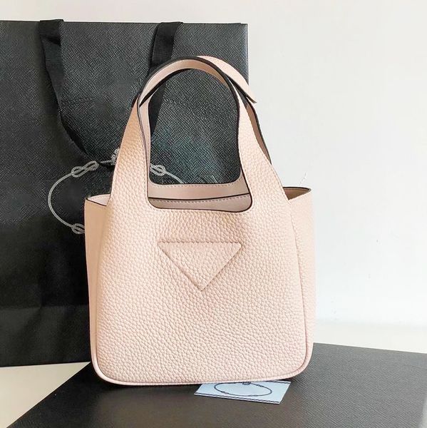 luxury handle handbag prad triangle basket womens man tote bag designer purses genuine leather crossbody bags clutch magnetic closure should
luxury handle handbag prad triangle basket womens man tote bag designer purses genuine leather crossbody bags clutch magnetic closure should