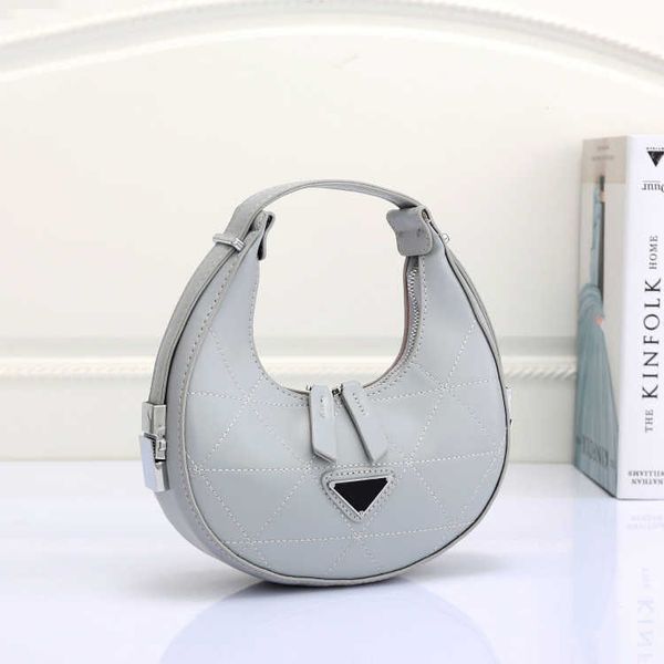 designer bag luxury handbag classic premium leather crescent bag hobos fashion adjustable women shoulder underarm bag purse high-quality
designer bag luxury handbag classic premium leather crescent bag hobos fashion adjustable women shoulder underarm bag purse high-quality