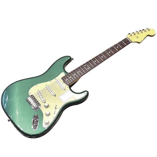 2023 collection mij traditional 60s st aged sherwood green me electric guitar as same of the pictures
2023 collection mij traditional 60s st aged sherwood green me electric guitar as same of the pictures
