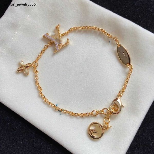 luxury fashion pearl necklace designer jewelry wedding diamond 18k gold plated platinum letters pendants necklaces for women with c letter d, Silver
luxury fashion pearl necklace designer jewelry wedding diamond 18k gold plated platinum letters pendants necklaces for women with c letter d, Silver