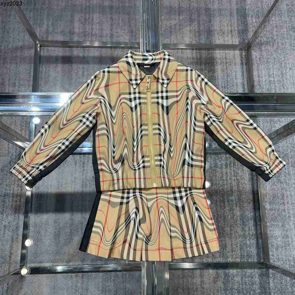 designer tracksuits girl autumn set size 100-160 cm 2pcs plaid lapel zippered jacket and patchwork design short skirt aug09, White
designer tracksuits girl autumn set size 100-160 cm 2pcs plaid lapel zippered jacket and patchwork design short skirt aug09, White