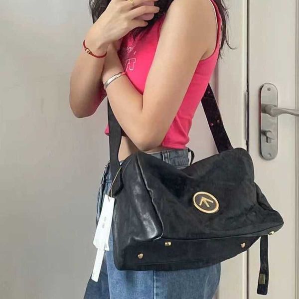 grotto personal joy shoulder bag gender black stone bag blast street trendy pleated large capacity bag for women
grotto personal joy shoulder bag gender black stone bag blast street trendy pleated large capacity bag for women
