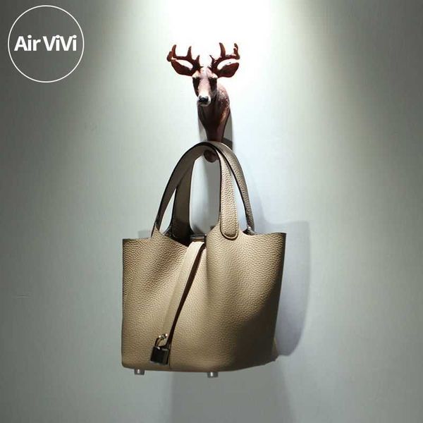 wholesale designer h ermes totes handbags layer cowhide leather womens bag bucket apricot vegetable basket versatile new lyc
wholesale designer h ermes totes handbags layer cowhide leather womens bag bucket apricot vegetable basket versatile new lyc