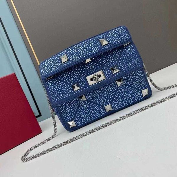 evening bags women's fashion rhombus rivet design flap square bag purse full-body diamond inlaid classics shoulde female messenger
evening bags women's fashion rhombus rivet design flap square bag purse full-body diamond inlaid classics shoulde female messenger