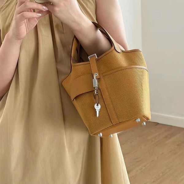 9a quality designer h ermes picotin lock tote bags for sale high end quality new bucket cabbage basket cargo canvas bag swift leather combin
9a quality designer h ermes picotin lock tote bags for sale high end quality new bucket cabbage basket cargo canvas bag swift leather combin