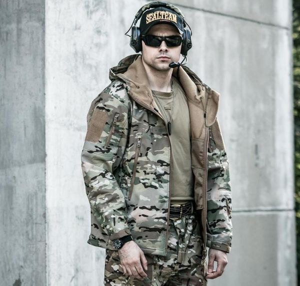 men hooded waterproof tactical fleece jackets soft shell military camouflage winter warm army multicam outerwear coat2863288, Black;brown
men hooded waterproof tactical fleece jackets soft shell military camouflage winter warm army multicam outerwear coat2863288, Black;brown