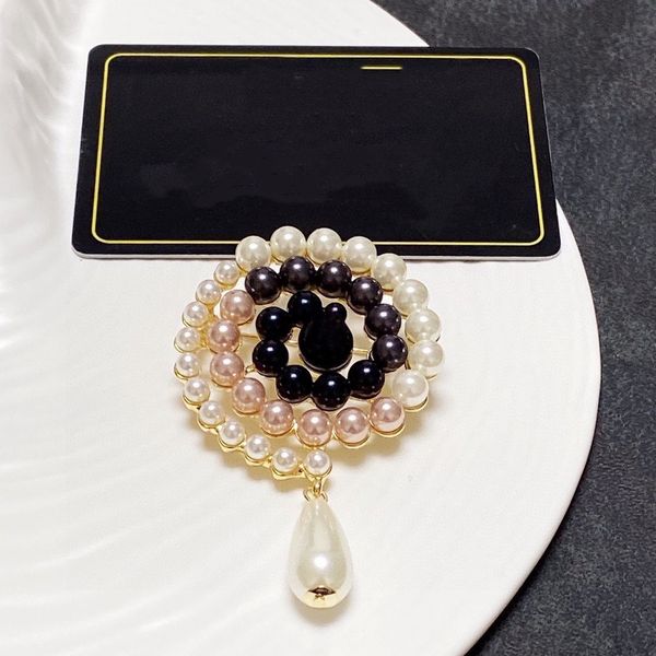 luxury brand designer channel brooch women's gold and silver crystal pearl rhinestone cape buckle brooch set brooch wedding party jewel, Gray
luxury brand designer channel brooch women's gold and silver crystal pearl rhinestone cape buckle brooch set brooch wedding party jewel, Gray