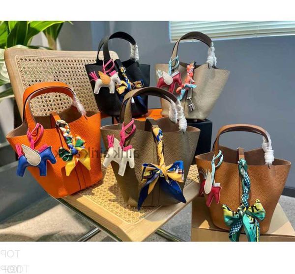 vegetable basket bags picotin lock female genuine leather 2023 designer bag first layer cowhide handbag large capacity bucket bag brand tote
vegetable basket bags picotin lock female genuine leather 2023 designer bag first layer cowhide handbag large capacity bucket bag brand tote
