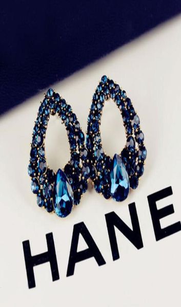 luxury sapphire wedding earring crystal rhinestone waterdrop earrings stud for women girls party ear jewelry european style3294327, Golden;silver
luxury sapphire wedding earring crystal rhinestone waterdrop earrings stud for women girls party ear jewelry european style3294327, Golden;silver