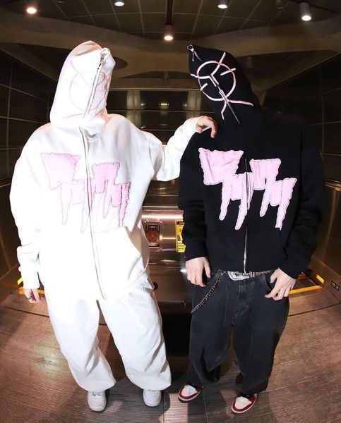 womens hoodies sweatshirts the latest ins fashion street retro gothic angel wing embroidered hoodie cardigan kawaii autumn and winter 230810, Black
womens hoodies sweatshirts the latest ins fashion street retro gothic angel wing embroidered hoodie cardigan kawaii autumn and winter 230810, Black