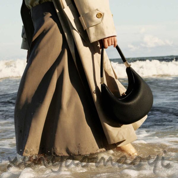 chinese light luxury brand songmont luna bag luxury designer underarm hobo shoulder bag half moon leather purse clutch bags handbag crossbod
chinese light luxury brand songmont luna bag luxury designer underarm hobo shoulder bag half moon leather purse clutch bags handbag crossbod