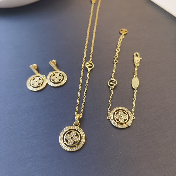 never fading gold plated luxury brand designer pendants necklaces stainless steel letter earrings bracelets sets for women jewelry gifts, Silver
never fading gold plated luxury brand designer pendants necklaces stainless steel letter earrings bracelets sets for women jewelry gifts, Silver