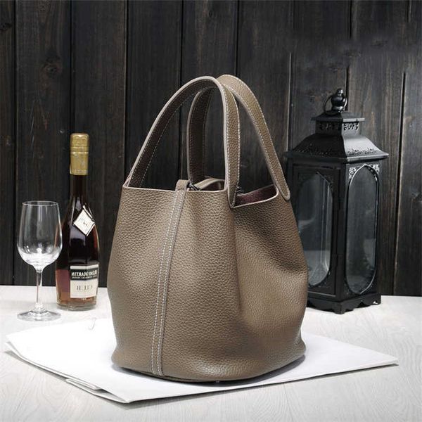 classic picotin bag 18cm with lock luxury designer simple fashion women's handbags famous brands genuine leather bags ladies shopping
classic picotin bag 18cm with lock luxury designer simple fashion women's handbags famous brands genuine leather bags ladies shopping