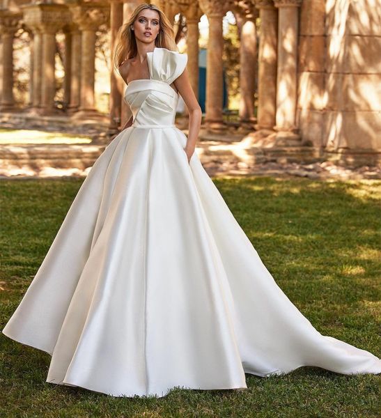elegant long satin scalloped neck wedding dresses with pockets a-line ivory pleats sweep train bridal gown with buttons vestido de novia wom, White
elegant long satin scalloped neck wedding dresses with pockets a-line ivory pleats sweep train bridal gown with buttons vestido de novia wom, White