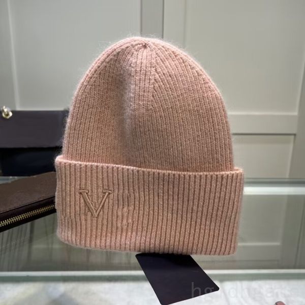 fashion beanie hats designers women cap black red printing letter embroidery gorras winter keep warm pure color ins leisure soft touch luxur, Blue;gray
fashion beanie hats designers women cap black red printing letter embroidery gorras winter keep warm pure color ins leisure soft touch luxur, Blue;gray