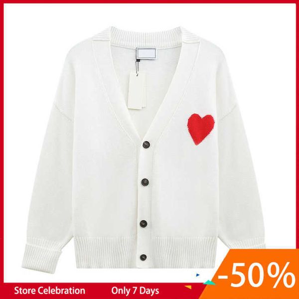 2023 sweater love heart a man woman lovers couple cardigan knit v round neck high collar womens fashion letter white black long sleeve cloth
2023 sweater love heart a man woman lovers couple cardigan knit v round neck high collar womens fashion letter white black long sleeve cloth