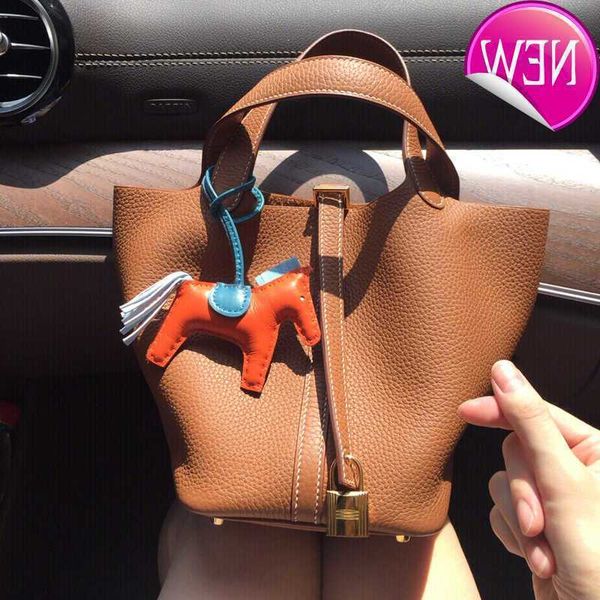 vegetable basket bags picotin lock female genuine leather 2023 first layer cowhide handbag large capacity bucket bag brand tote luxur3gdh
vegetable basket bags picotin lock female genuine leather 2023 first layer cowhide handbag large capacity bucket bag brand tote luxur3gdh