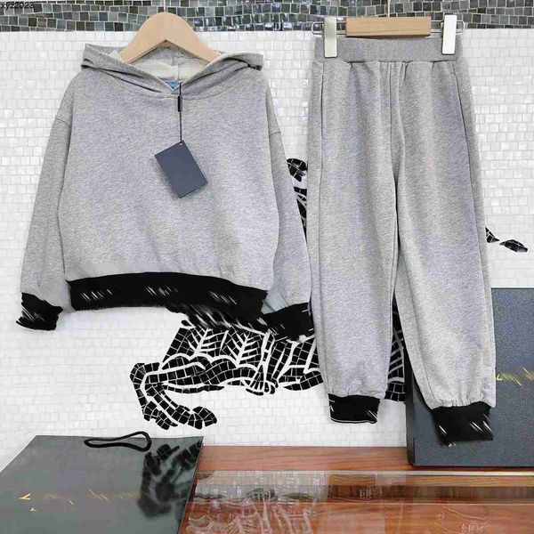 designer baby autumn sets kids tracksuits size 100-150 cm 2pcs letter printed woven hoodie and solid color sports pants aug08, White
designer baby autumn sets kids tracksuits size 100-150 cm 2pcs letter printed woven hoodie and solid color sports pants aug08, White