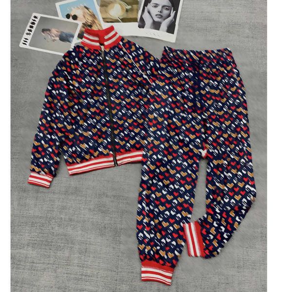 autumn new designer tracksuits knit print two piece pants long sleeve zipper jacket pants set logo brand track suit suit womens design cloth, White
autumn new designer tracksuits knit print two piece pants long sleeve zipper jacket pants set logo brand track suit suit womens design cloth, White