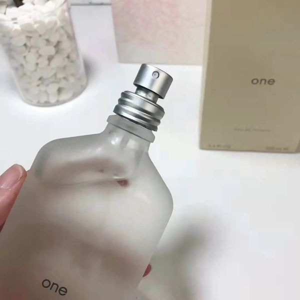 long lasting smell white bottle edp parfum spray cologne fast shippremierlash brand one perfume 100ml men women fragrance eau de toilette 3.
long lasting smell white bottle edp parfum spray cologne fast shippremierlash brand one perfume 100ml men women fragrance eau de toilette 3.