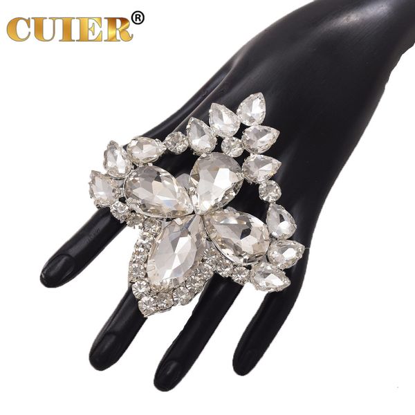 solitaire ring cuier 9.5cm oversize big stone adjustable rings wedding jewelry for women luxury crystal large open finger ring gift 230810, Golden;silver
solitaire ring cuier 9.5cm oversize big stone adjustable rings wedding jewelry for women luxury crystal large open finger ring gift 230810, Golden;silver