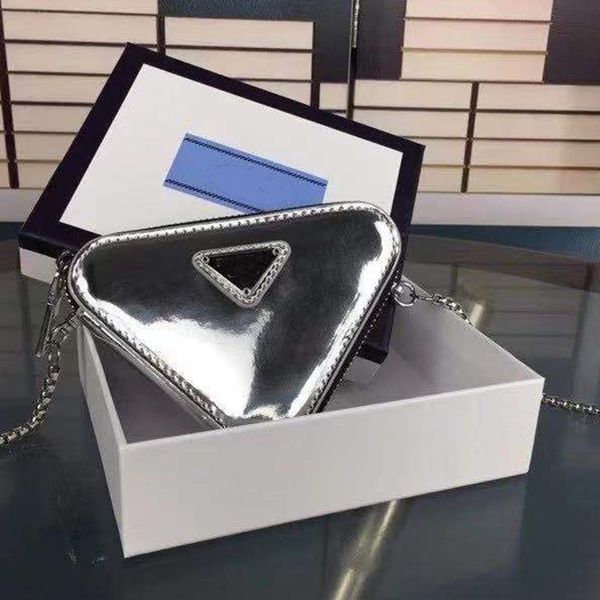 mini wallet fashion messenger triangle bag removing chain strap hardware triangle letter high-quality patent leather small pendant bags 13cm, Red;black
mini wallet fashion messenger triangle bag removing chain strap hardware triangle letter high-quality patent leather small pendant bags 13cm, Red;black